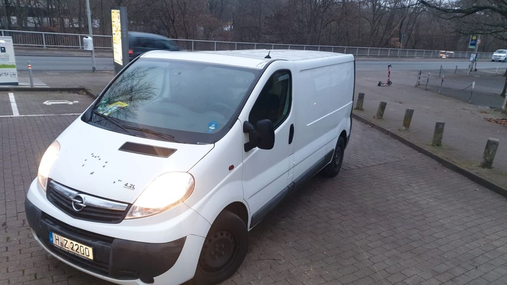Opel Vivaro 185.000 km 7.000 &euro; Hannover 30419