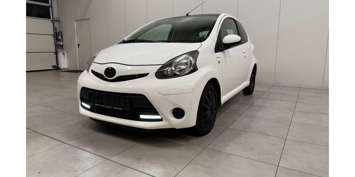 Toyota Aygo (X) 198.000 km 2.590 &euro; Steinfeld 49439