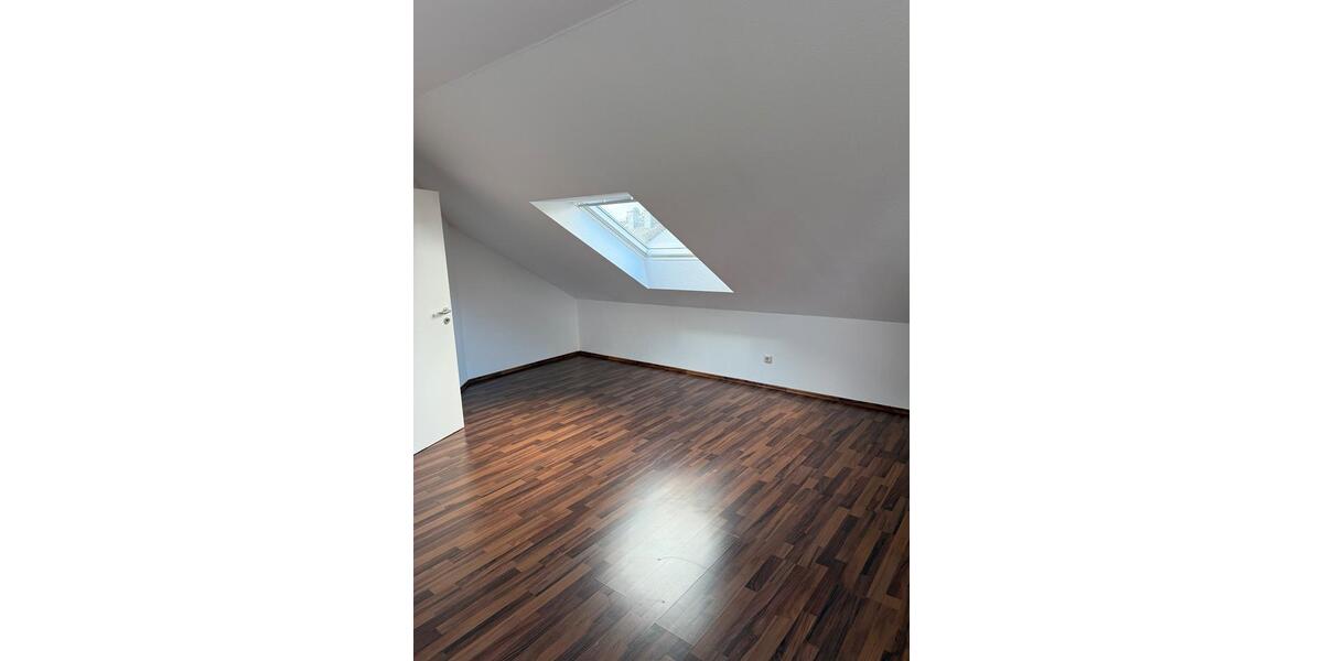 Dachgeschoßwohnung Kreuzau - 2 Zimmer, 66 m&sup2;, 870&euro; | Angebot:26356480