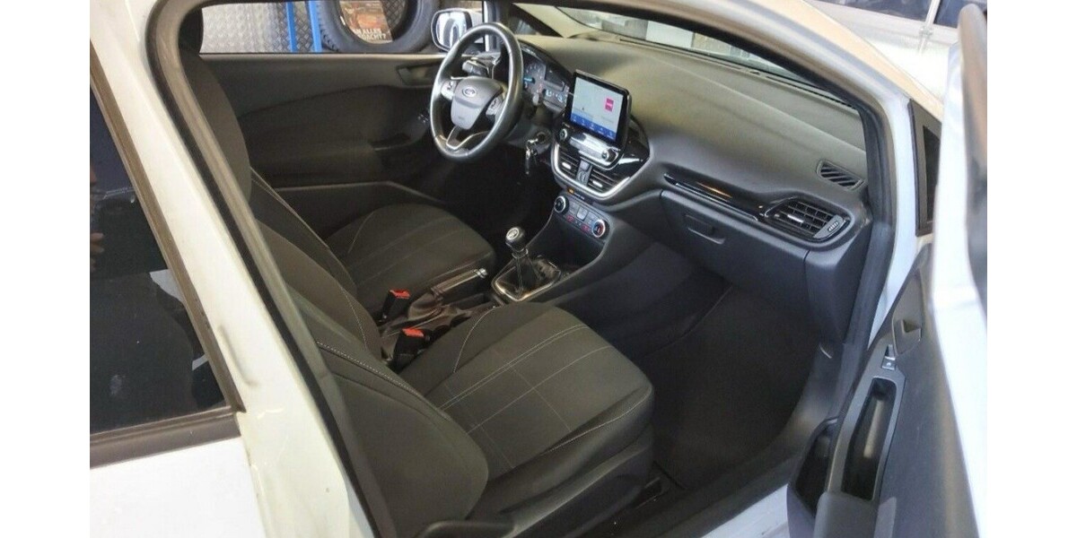 Ford Fiesta 96.000 km 6.990 &euro; GundelfingeN 79194