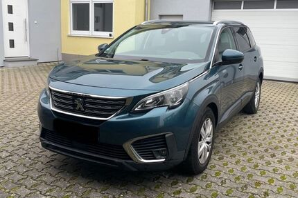 Peugeot 5008 200.000 km 8.490 &euro; Steinmauer 76479