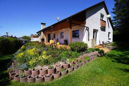 Haus Feucht - 4 Zimmer, 131 m&sup2;, 565.000&euro; | Angebot:26410914
