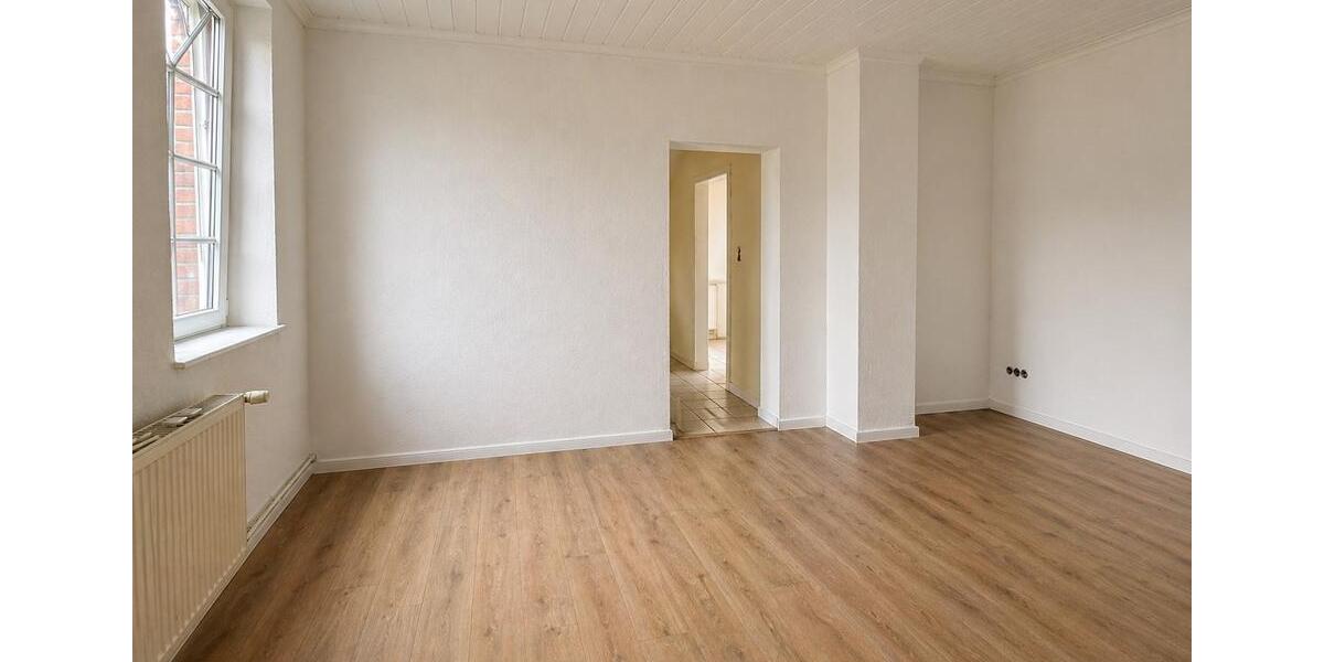 Etagenwohnung Haßbergen - 5 Zimmer, 135 m&sup2;, 1.050&euro; | Angebot:26403829