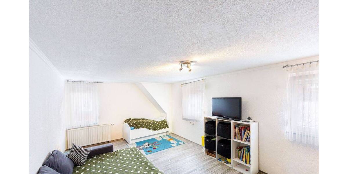 Etagenwohnung Vaihingen an der Enz - 3 Zimmer, 91 m&sup2;, 240.000&euro; | Angebot:26345664