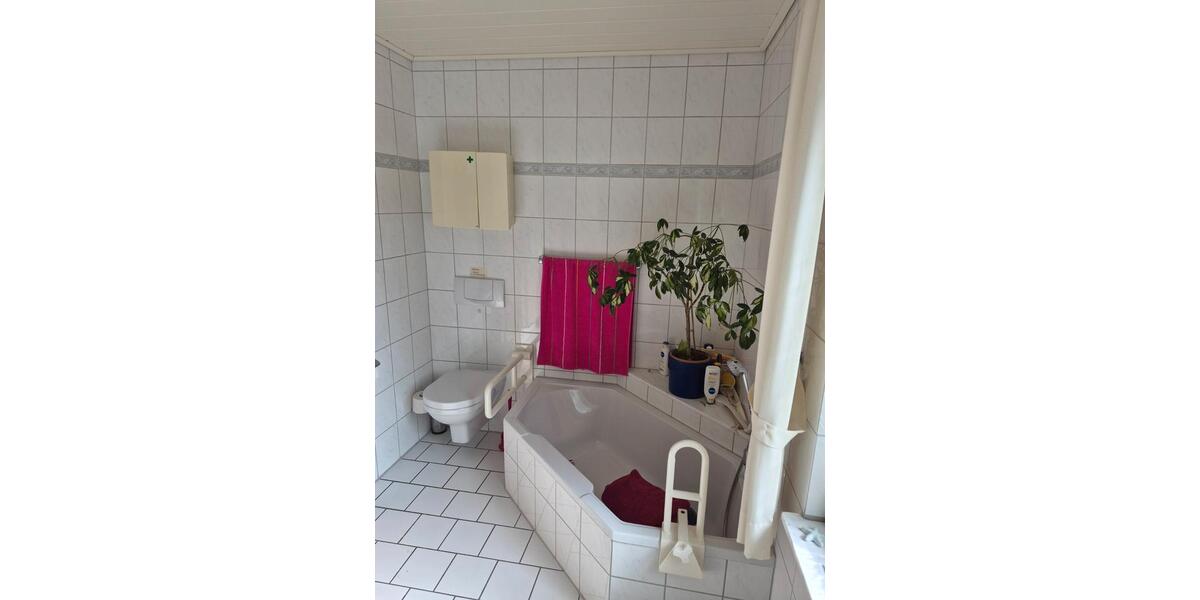 Einfamilienhaus Bad Zwischenahn - 7 Zimmer, 150 m&sup2;, 385.000&euro; | Angebot:26781575