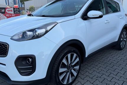 Kia Sportage 118.576 km 8.799 &euro; Offenbach am Main 63067
