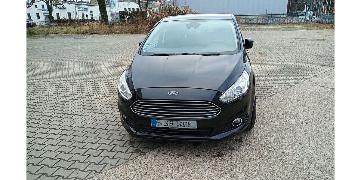 Ford S-Max 145.000 km 13.500 &euro; Dresden 01187