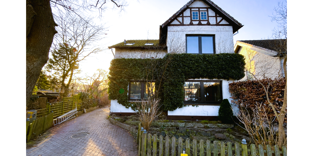 Einfamilienhaus Hamburg Schnelsen - 6.5 Zimmer, 135 m&sup2;, 865.000&euro; | Angebot:25614681