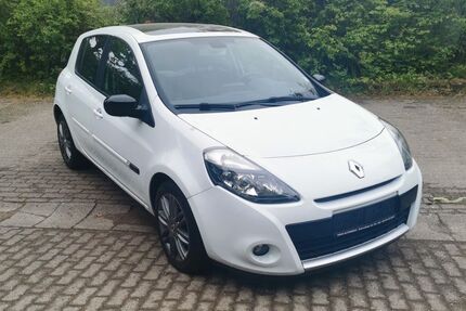 Renault Clio 130.000 km 3.990 &euro; kiel 24103