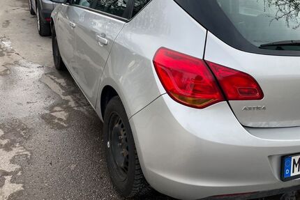 Opel Astra 120.000 km 4.300 &euro; München 80807