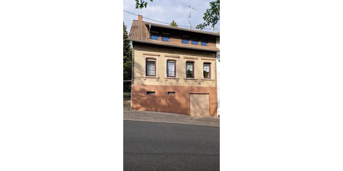 Doppelhaushälfte Saarbrücken Dudweiler - 4 Zimmer, 141 m&sup2;, 210.000&euro; | Angebot:26284185