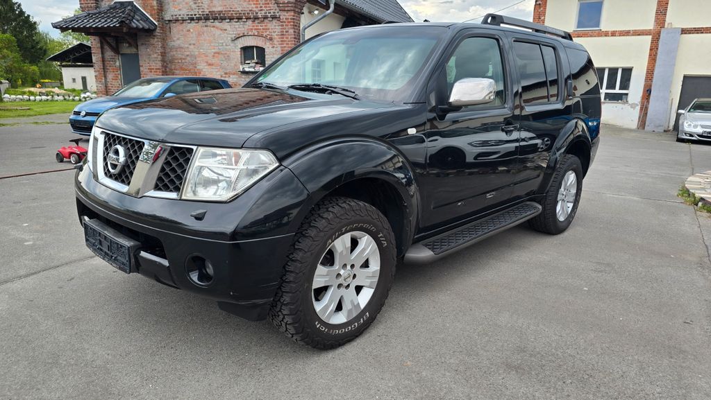 Nissan Pathfinder 409.000 km 3.700 &euro; Breddin 16845