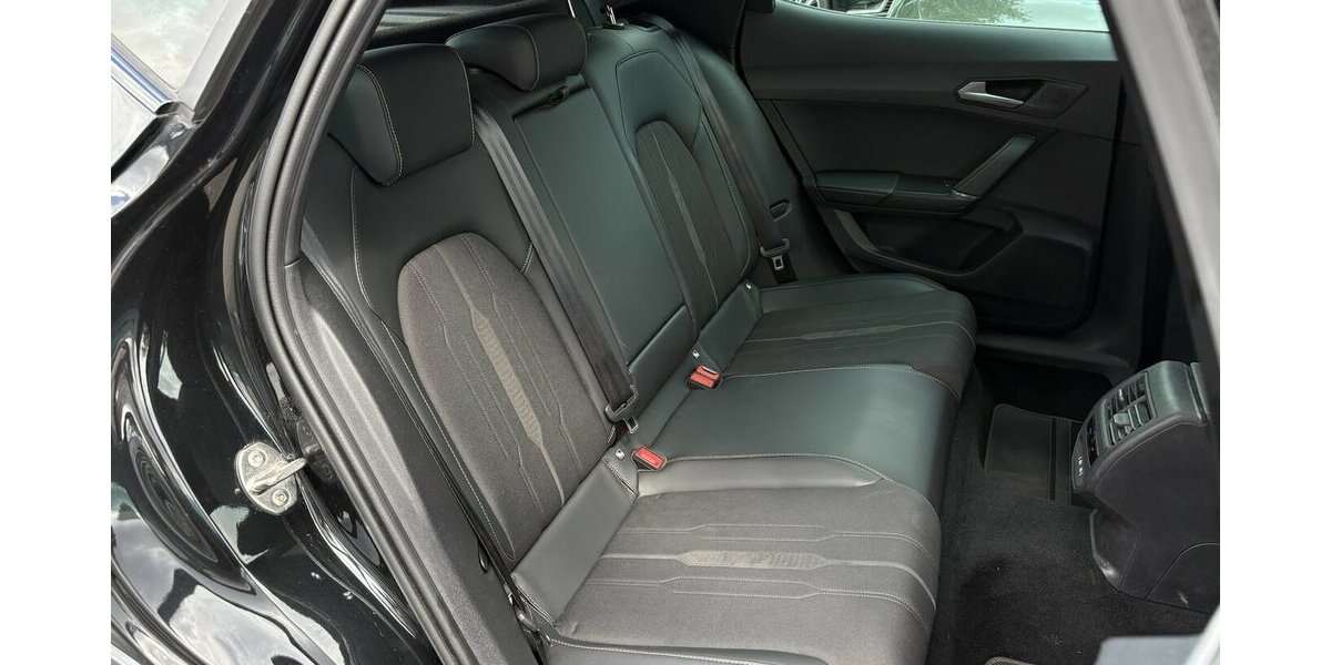 Cupra Formentor 1.5 TSI CARPLAY/NAVI/KAMERA/ACC/AHK 148.927 km 19.900 &euro; Villingen-Schwenningen 78054