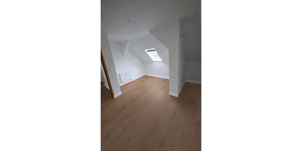 Dachgeschoßwohnung Welzow - 2 Zimmer, 55 m&sup2;, 357&euro; | Angebot:25342227