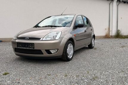 Ford Fiesta 94.681 km 3.500 &euro; Heidenau 01809