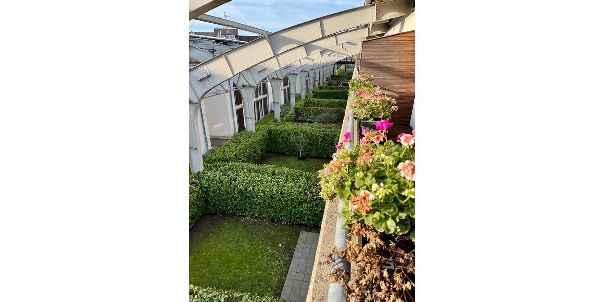 Dachgeschoßwohnung Düsseldorf Stadtbezirk 8 - 2 Zimmer, 56 m&sup2;, 1.300&euro; | Angebot:25392994