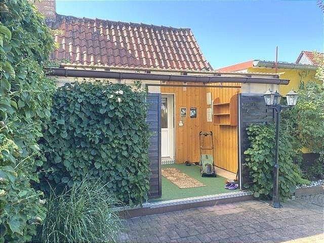 DHH mit schönem Garten in Eisleben