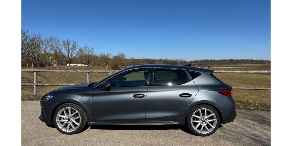 Cupra Leon 21.000 km 25.000 &euro; Vaterstetten 85591