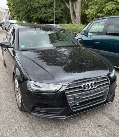 Audi A4 158.000 km 8.900 &euro; Weilheim 82362