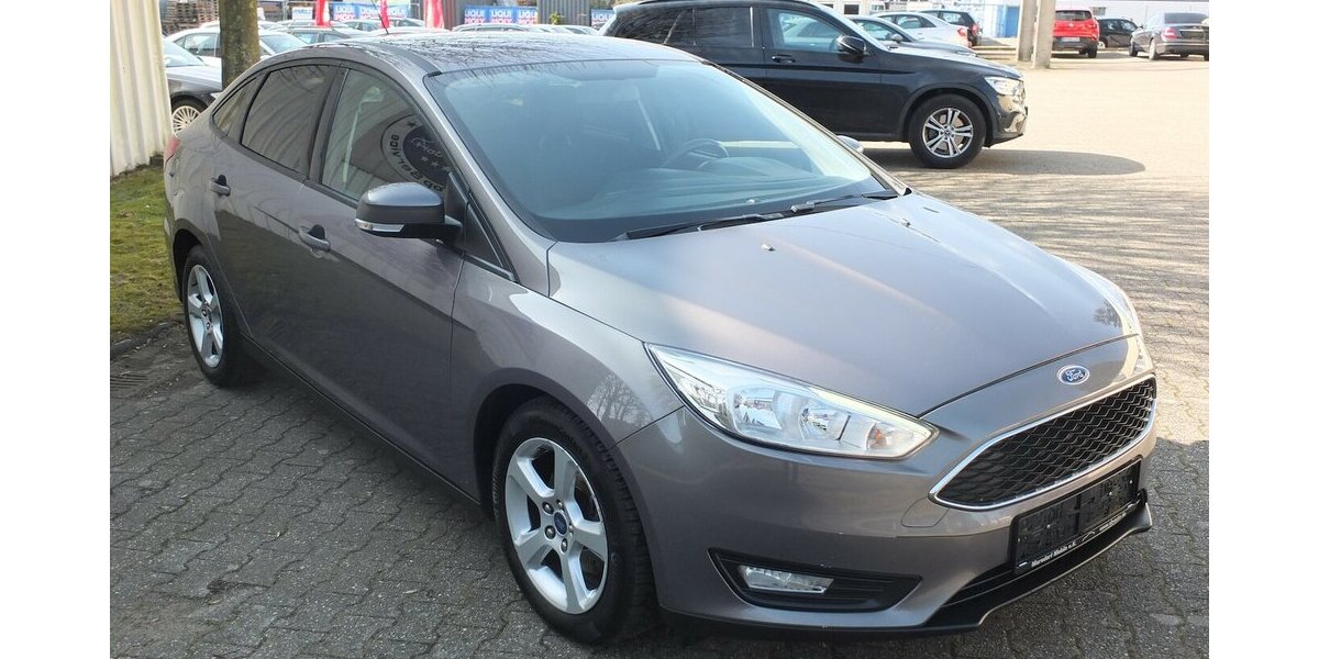 Ford Focus KLIMAUTOMATIK PARKPILOT 4-TÜRIG 118.919 km 6.998 &euro; Köln 50858