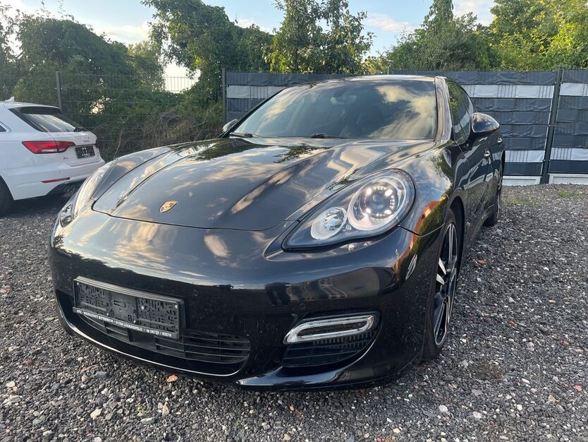 Porsche Panamera 192.652 km 26.900 € Radeburg 01471