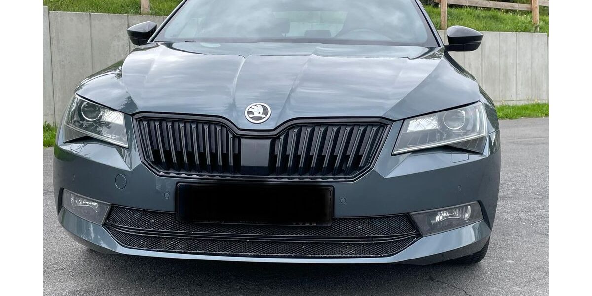 Skoda Superb 180.000 km 18.300 &euro; Erbach 64711
