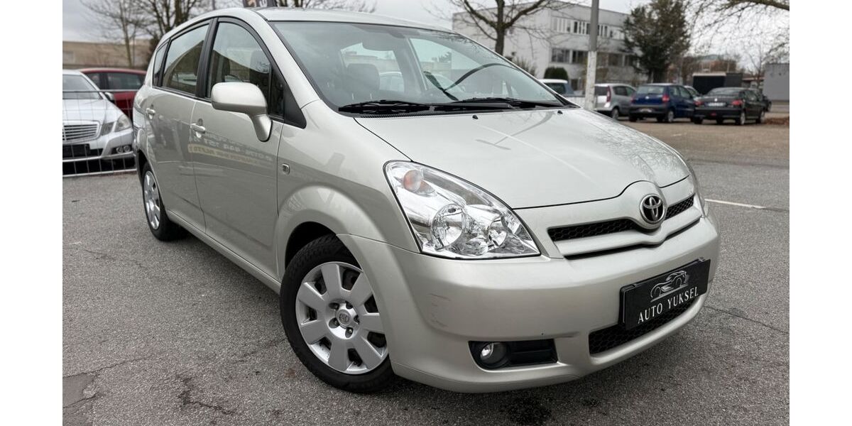 Toyota Corolla Verso 81.500 km 6.590 &euro; Heppenheim 64646