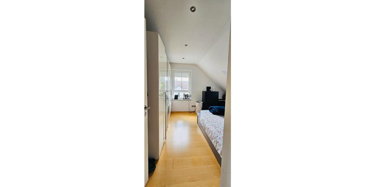Dachgeschoßwohnung München Thalkirchen-Obersendling-Forstenried-Fürstenried-S - 2.5 Zimmer, 67 m&sup2;, 1.780&euro; | Angebot:26670272