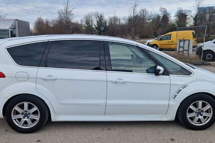 Ford S-Max 222.700 km 10.600 € München 80807
