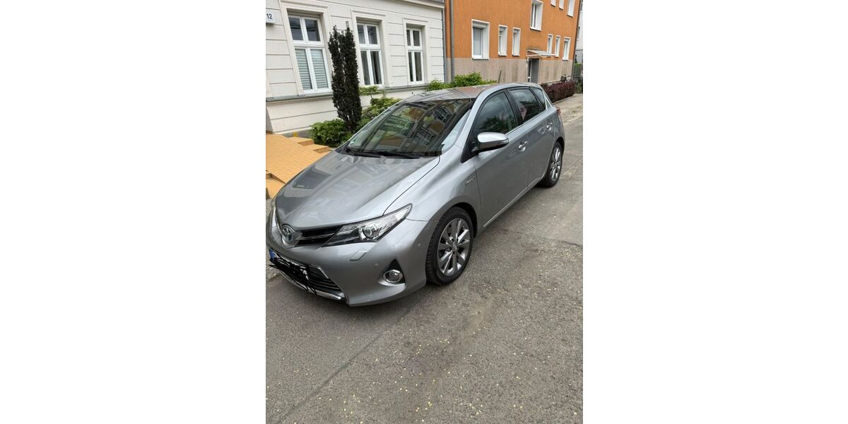 Toyota Auris 90.400 km 12.500 &euro; Berlin 12555