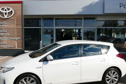 Toyota Auris 93.500 km 12.430 € Zeithain 01619
