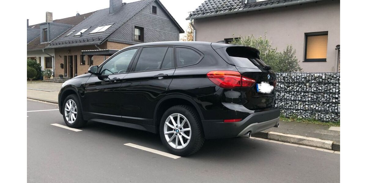 BMW X1 111.000 km 18.100 &euro; Leverkusen 51373