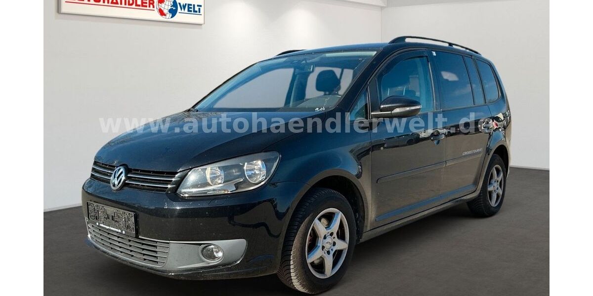VW Touran 213.881 km 3.899 &euro; Brehna 06796