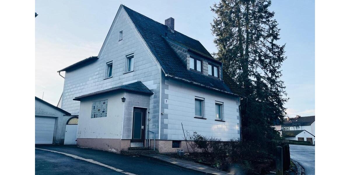 Freistehendes Ein- Zweifamilienhaus - ohne Provision 7 zimmer