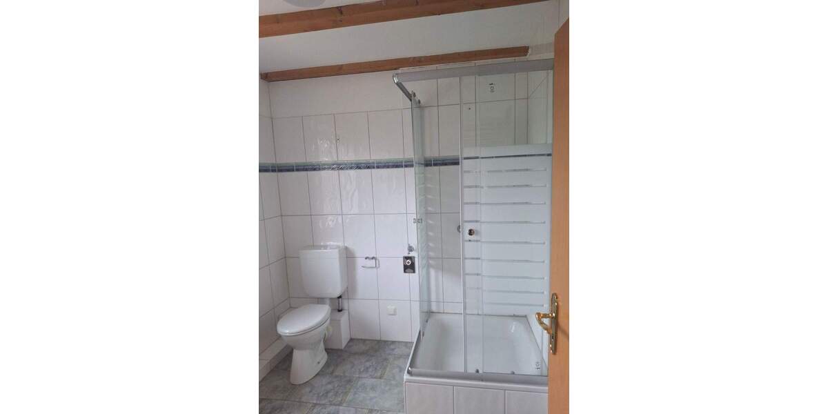 Bauernhaus, Landhaus Remmels - 8 Zimmer, 300 m&sup2;, 1.950&euro; | Angebot:25313838