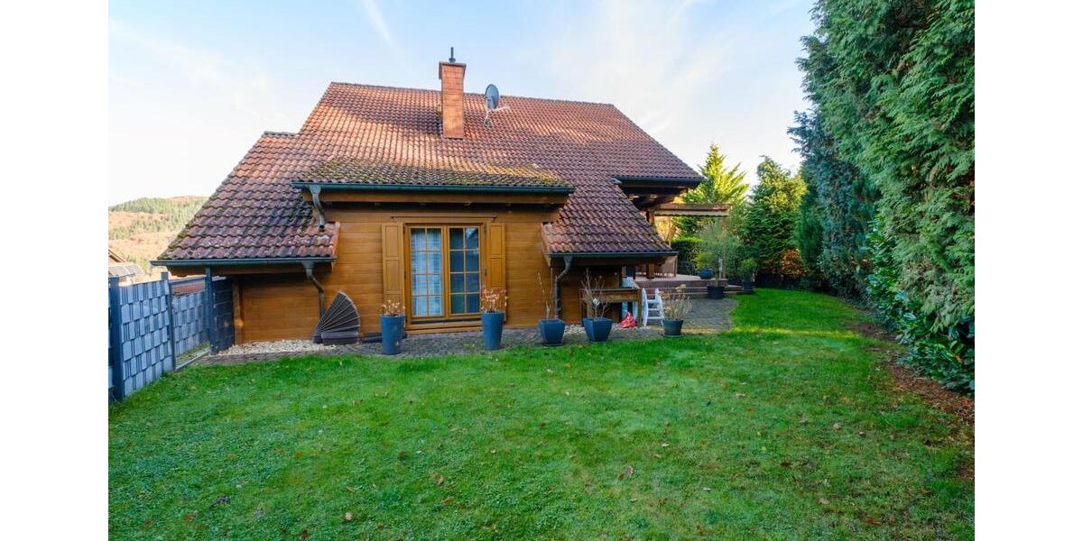 Einfamilienhaus Gerolstein - 8 Zimmer, 185 m&sup2;, 550.000&euro; | Angebot:26545050