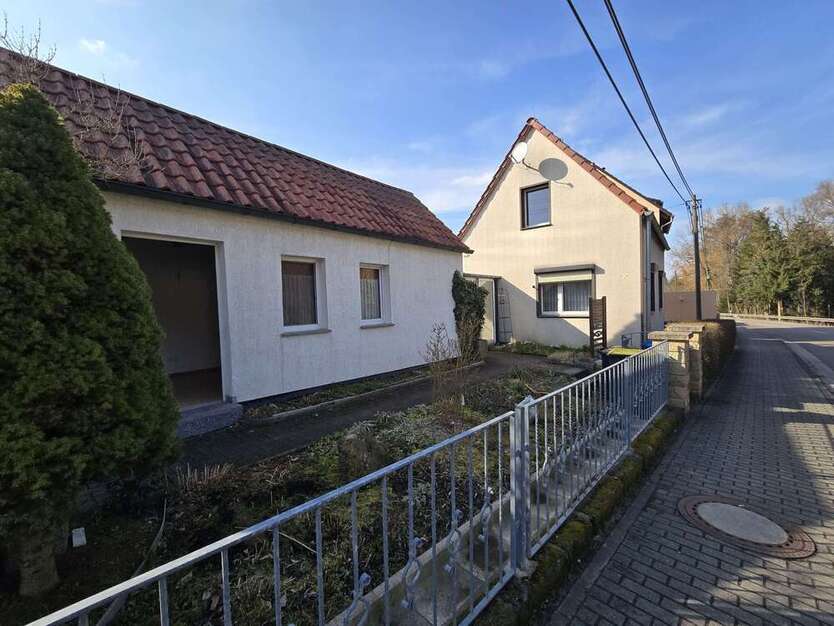 Haus zum Kaufen in Bannewitz 137.000 € 66 m²