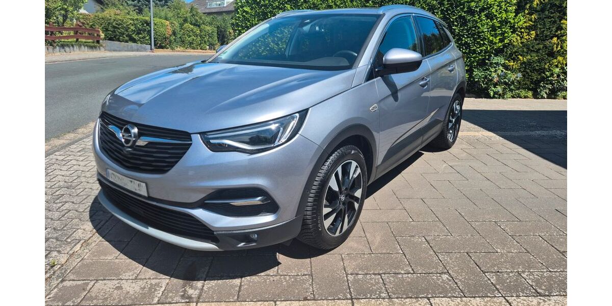 Opel Grandland (X) 81.000 km 16.250 &euro; Bad Camberg 65520