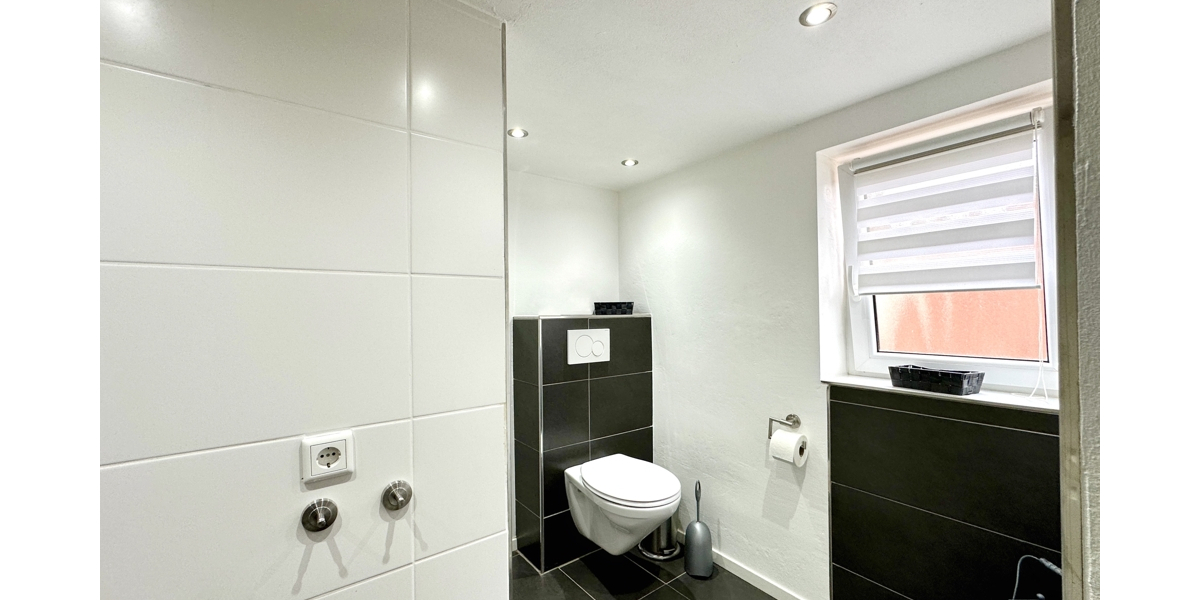 JÄSCHKE - Ihr Platz für Neues – Doppelhaus + Bungalow und großem Grundstück in Traumlage von Breinig - Zweifamilienhaus Stolberg (Rheinland) / Breinig Breinig | Angebot:22209491