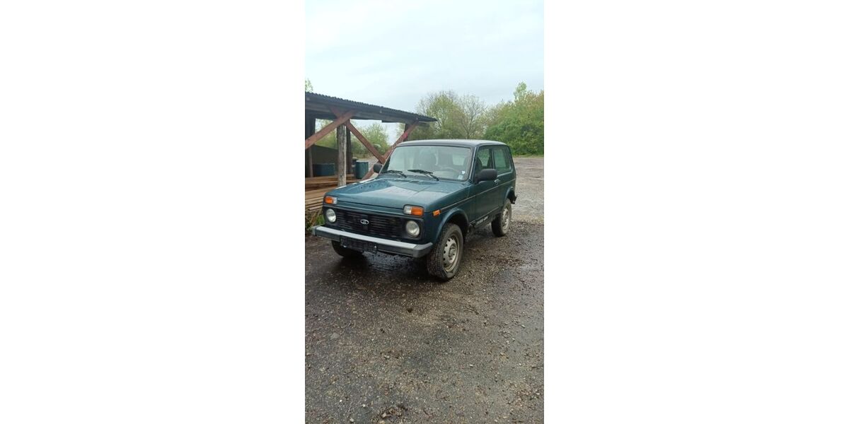 Lada Niva 100.523 km 3.200 &euro; Schwanau 77963