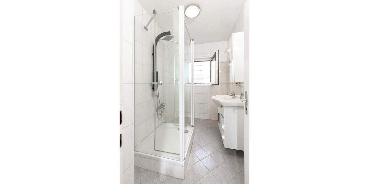 Etagenwohnung Brühl - 3 Zimmer, 82 m&sup2;, 219.000&euro; | Angebot:25747699