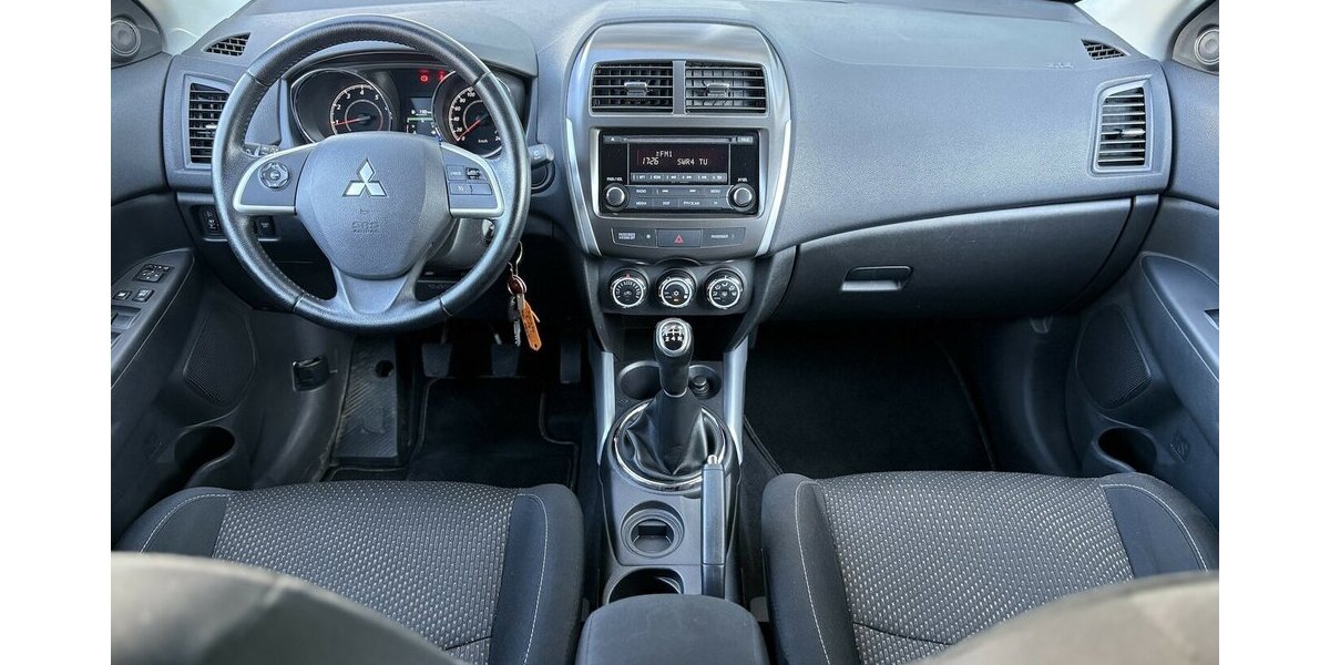 Mitsubishi ASX Basis 2WD PDC/KLIMA/SITZHEIZUNG/USB/1.HAND 46.244 km 5.700 &euro; Villingen-Schwenningen 78054
