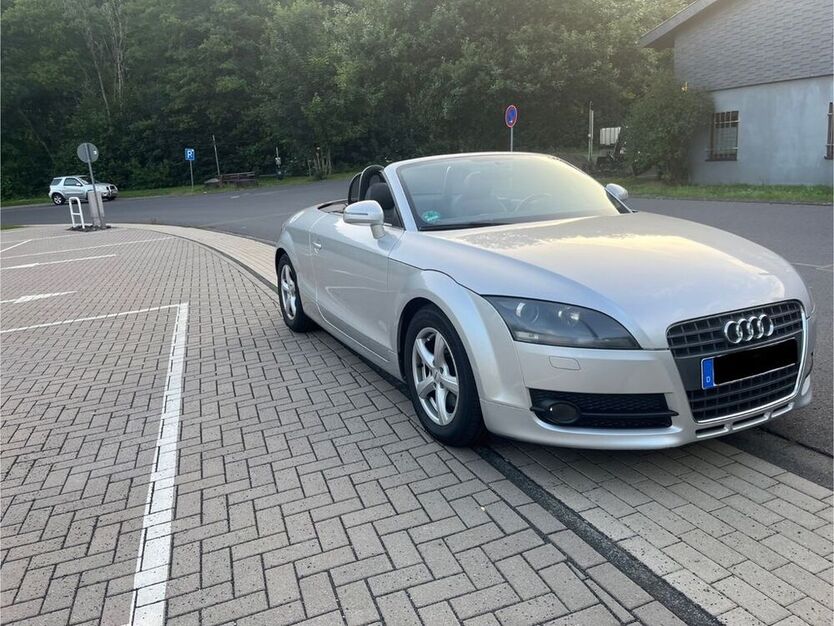 TT