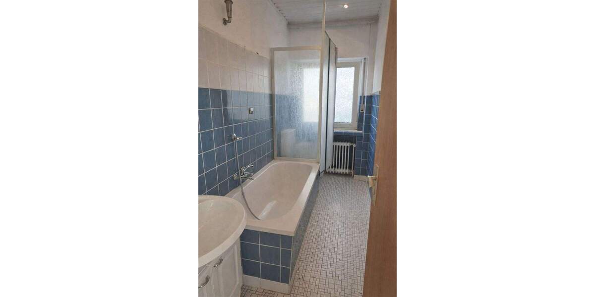 Mehrfamilienhaus, Wohnhaus Velbert Mitte - 6 Zimmer, 160 m&sup2;, 395.000&euro; | Angebot:24670375