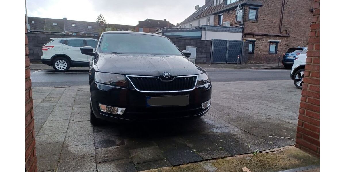 Skoda Rapid 155.800 km 5.800 &euro; Neuss 41462