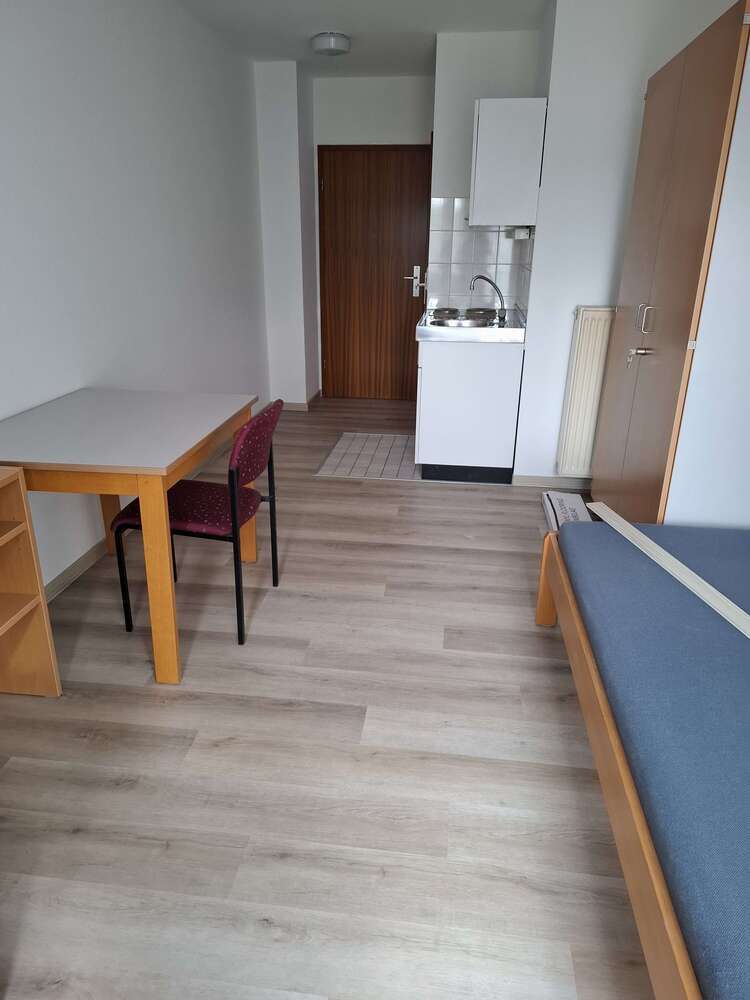 Wohnung zum Mieten in Mannheim 350 € 18.92 m²