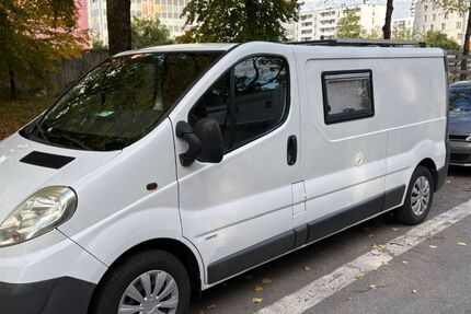 Opel Vivaro 212.000 km 8.300 &euro; München 80801