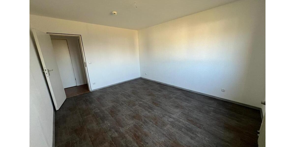 Erdgeschoßwohnung Wunsiedel - 3 Zimmer, 73 m&sup2;, 500&euro; | Angebot:25378290
