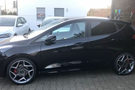 Ford Fiesta 84.000 km 19.500 &euro; Penzberg 82377