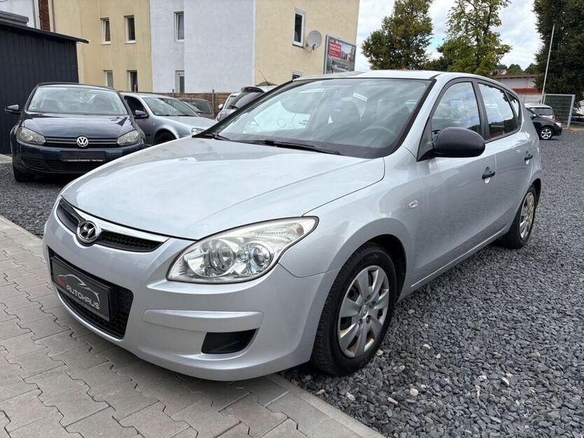 i30